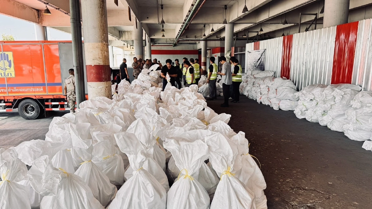 "แอร์เอเชีย" ขนส่งความห่วงใยคนไทยสู่ผู้ประสบอุทกภัยหาดใหญ่-นราธิวาส 