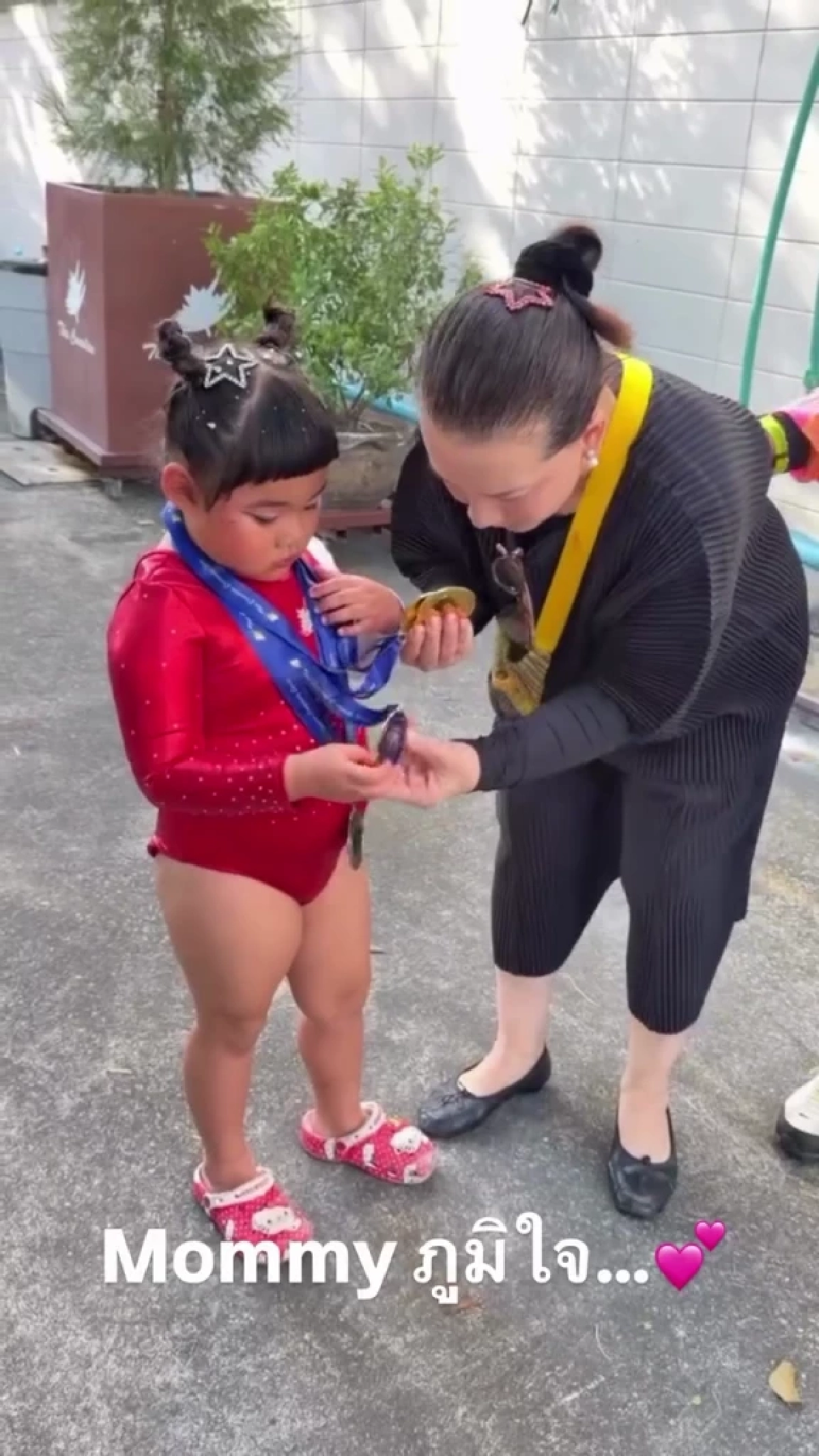 แม่หนูแหม่มปลื้ม “น้องแอลลี่” คว้าเหรียญยิมนาสติกครั้งแรก