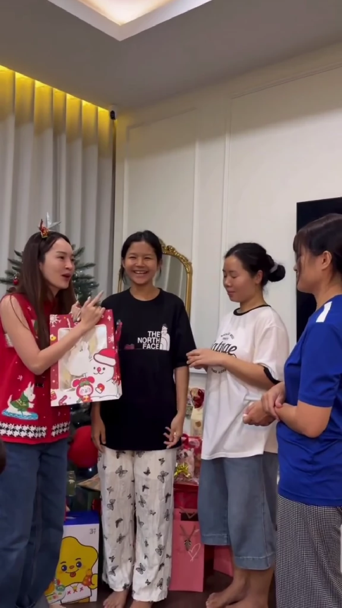  ใจป้ำของจริง  “ปุ้มปุ้ย-กวินท์” แจกโบนัสแม่บ้านจุก ๆ คอมเมนต์ถล่ม 