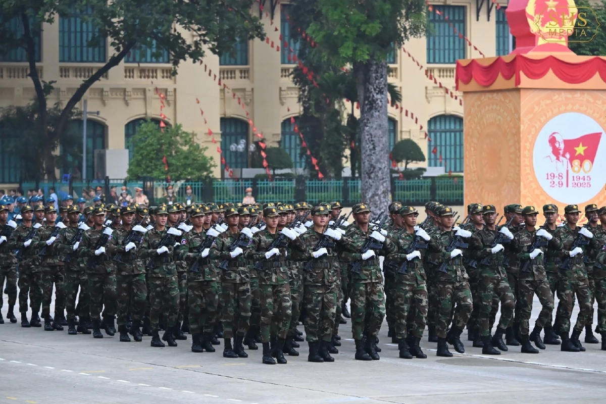 ฮุน เซน ขอปกป้องศักดิ์ศรีชาติ ยันกัมพูชาไม่มีทหารต่างชาติร่วมรบ