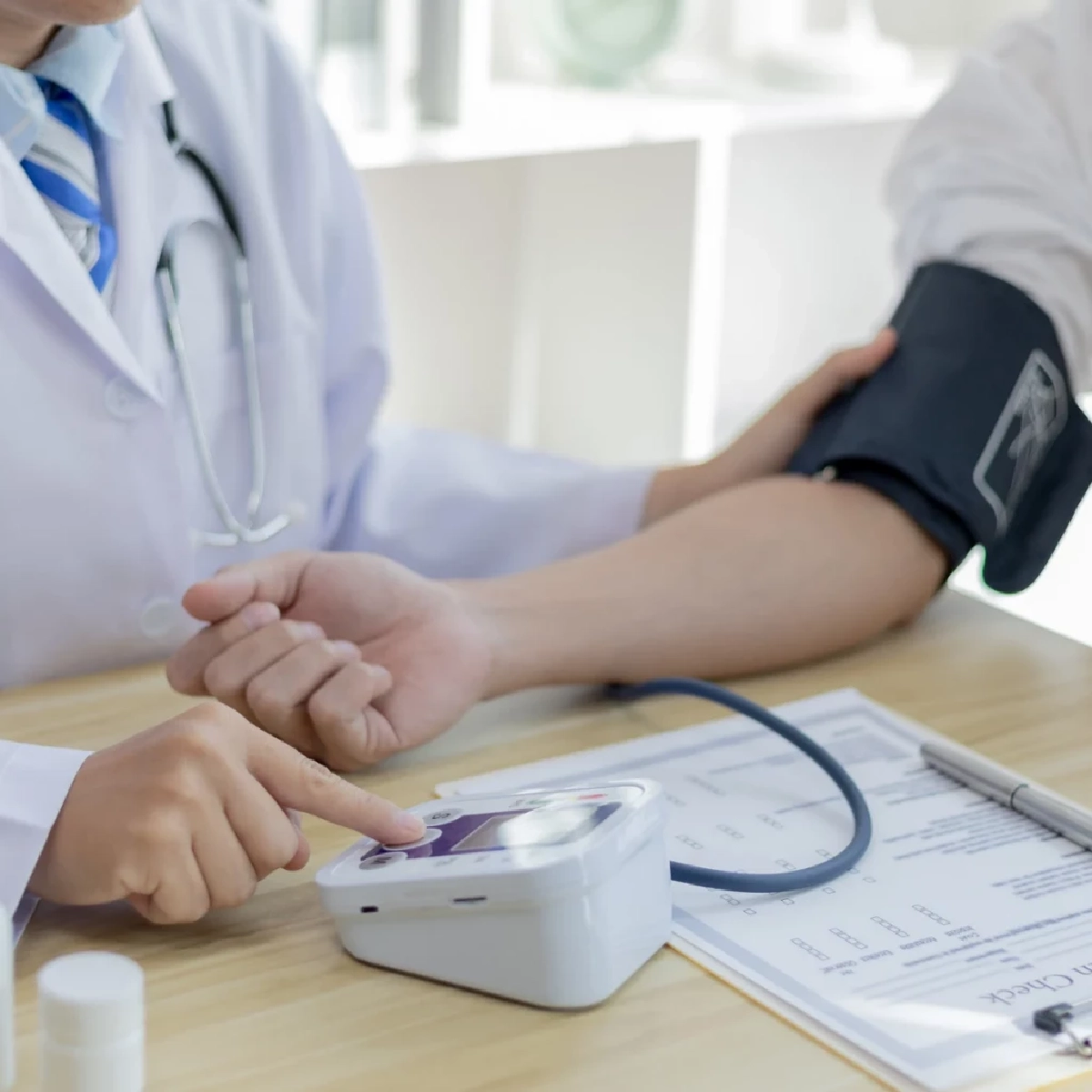 ความดันสูงคือ “ประตูสู่โรคร้าย” หลายระบบ รู้ทันเพื่อป้องกันทันเวลา