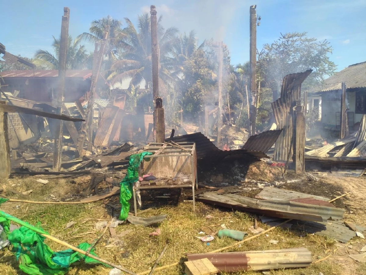 ภาพความเสียหายจากการถูกยิงด้วยจรวดหลายลำกล้อง(BM-21)