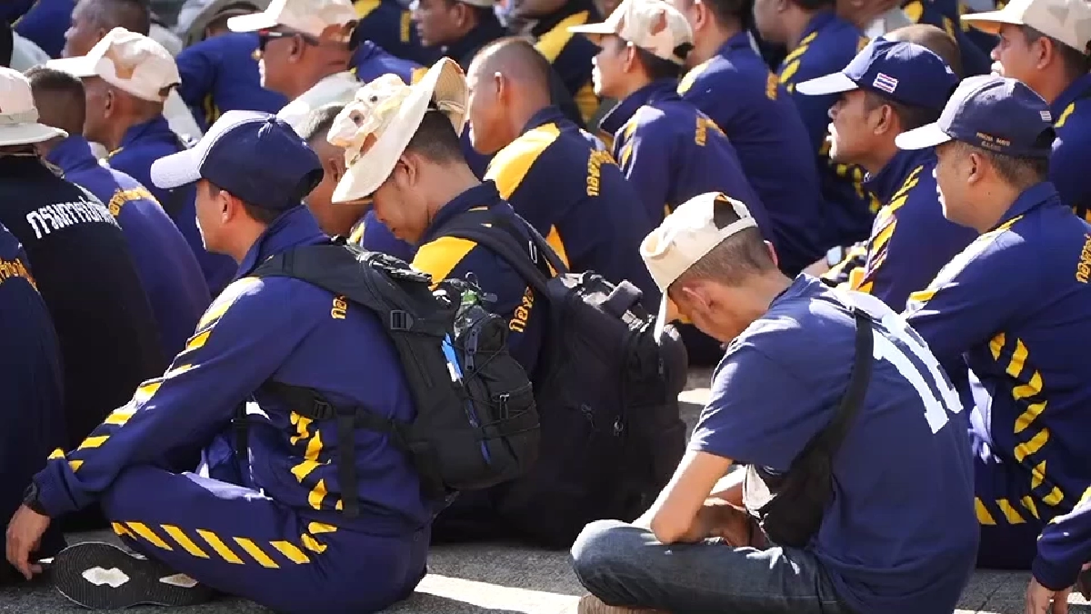 ยะลาระดม อส. 250 นาย ลุยช่วยฟื้นฟูน้ำท่วม เร่งบรรเทาความเดือดร้อน