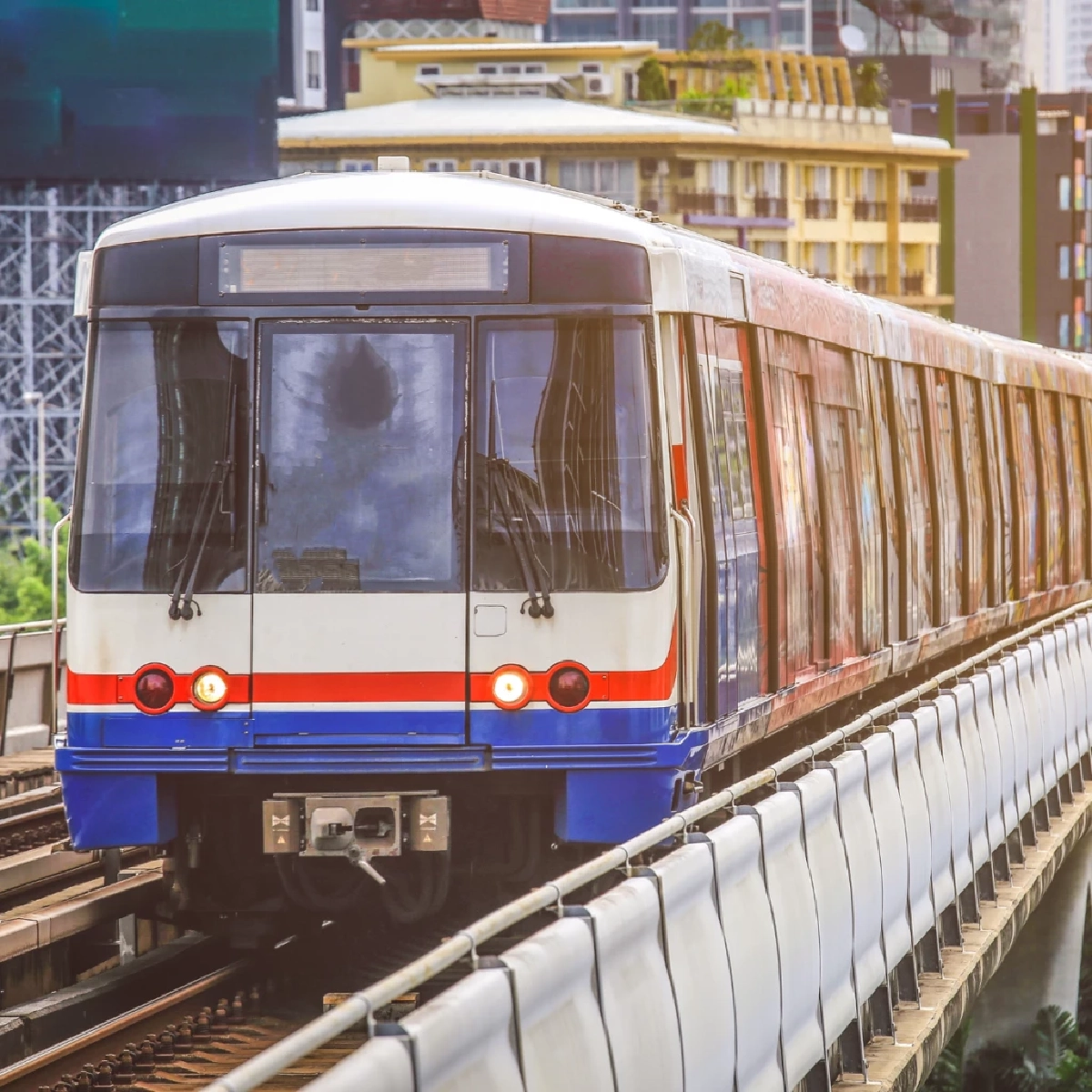 BTS ให้พ่อขึ้นฟรี 5 ธ.ค. ทุกเส้นทาง วันเดียวเท่านั้น!