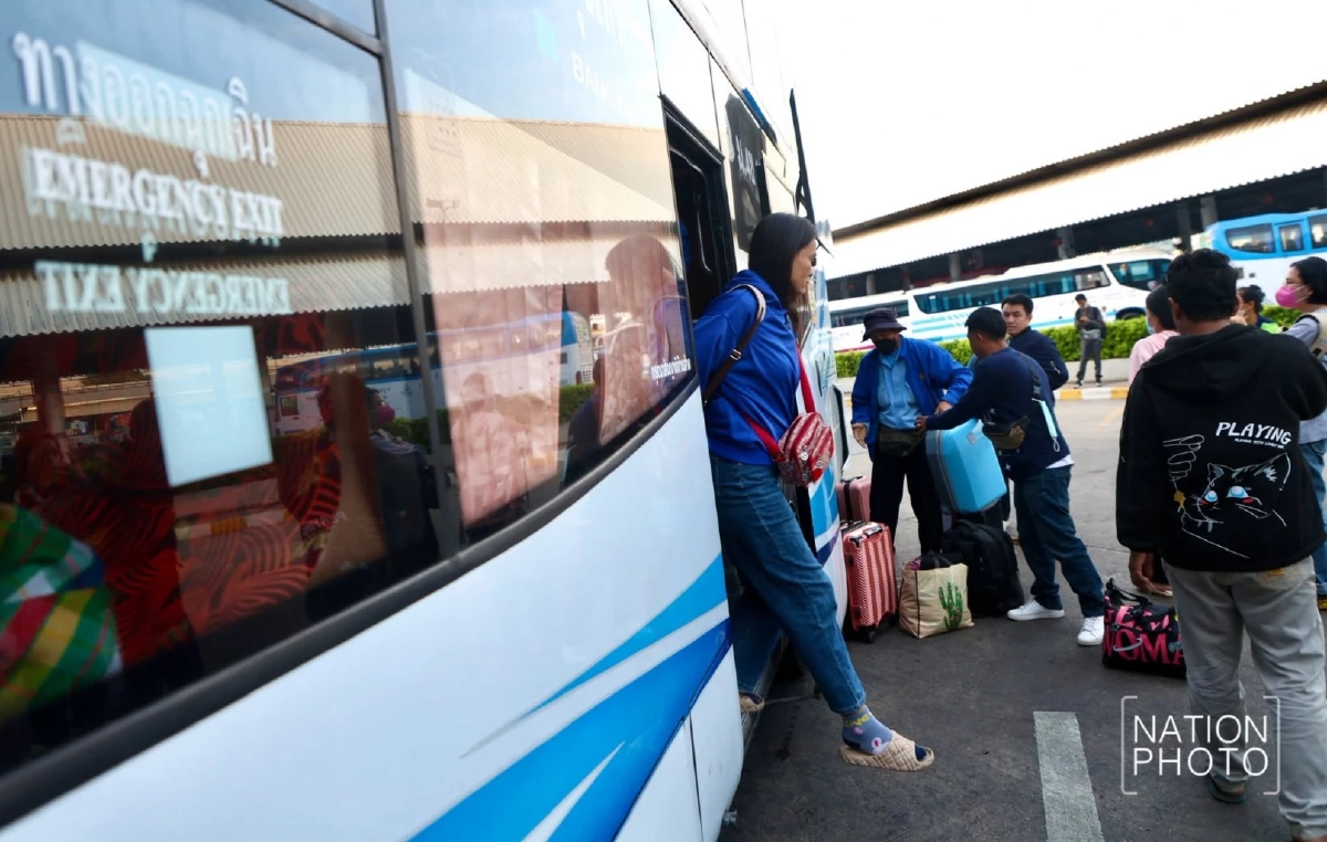 หมดเวลาสนุก! หมอชิตแน่น ประชาชนแห่เดินทางกลับเข้ากรุงฯ หลังปีใหม่