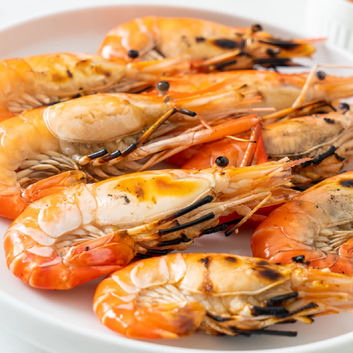 เผยเทคนิคย่าง กุ้งเผา ให้เนื้อเด้งแกะง่าย พร้อมวิธีเลือกกุ้งสดใหม่