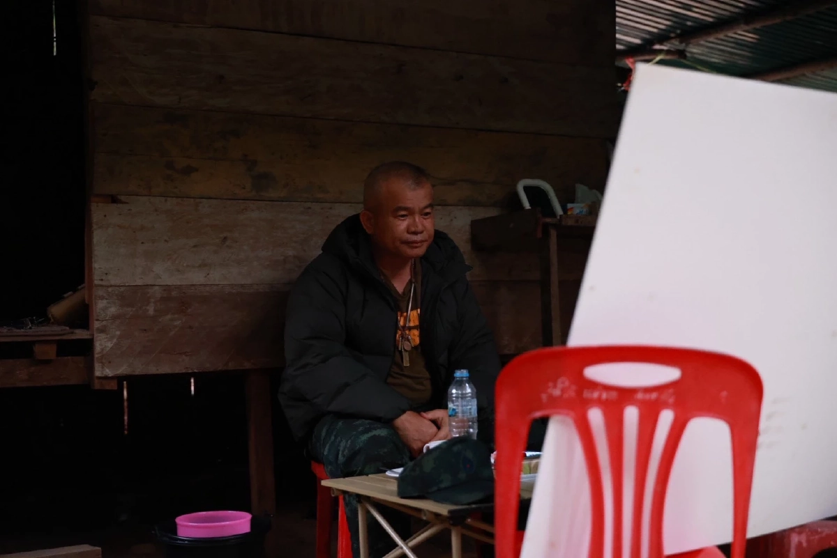 มทภ.2 ค้างคืนอยู่กับลูกน้องในฐานปฏิบัติการ พื้นที่แนวหน้า