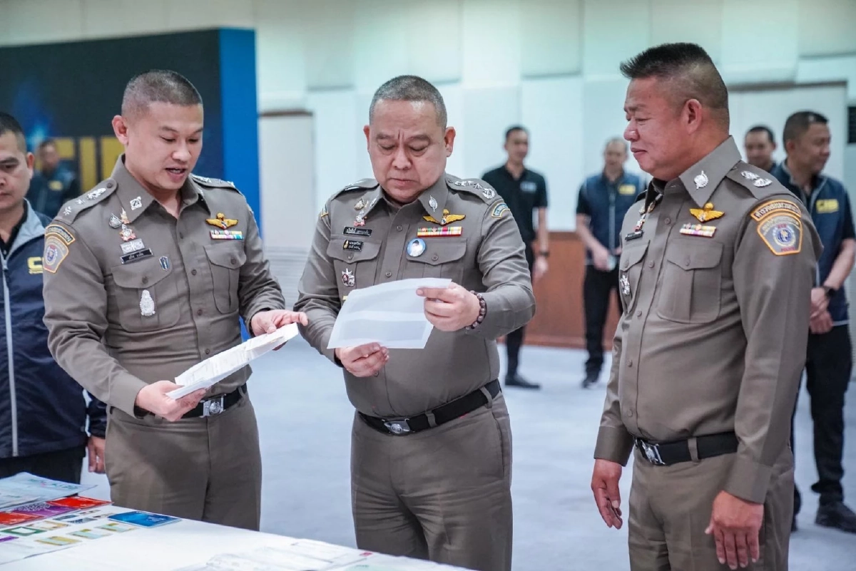 ทลายแก๊งโกงบัตรเครดิต หลอกเพิ่มวงเงิน ก่อนตระเวนรูดซื้อสินค้า