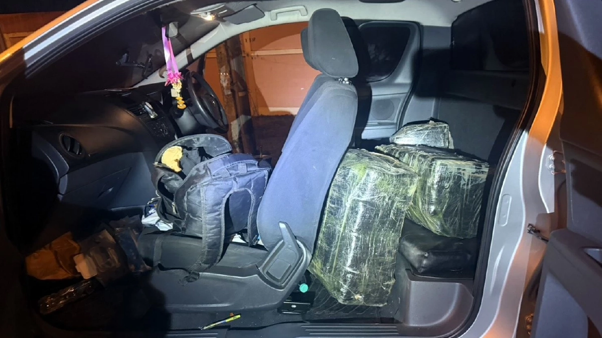 รวบ 3 ผู้ต้องหา พร้อมของกลางยาบ้ากว่า 8.6 แสนเม็ด กลางเมืองเลย