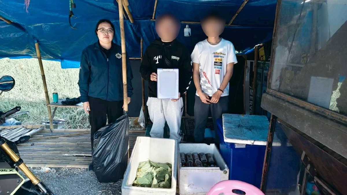 ป.ป.ส. สนธิภาคี ลงพื้นที่อ.สารภี ลุยตรวจร้านขายน้ำต้มใบกระท่อม