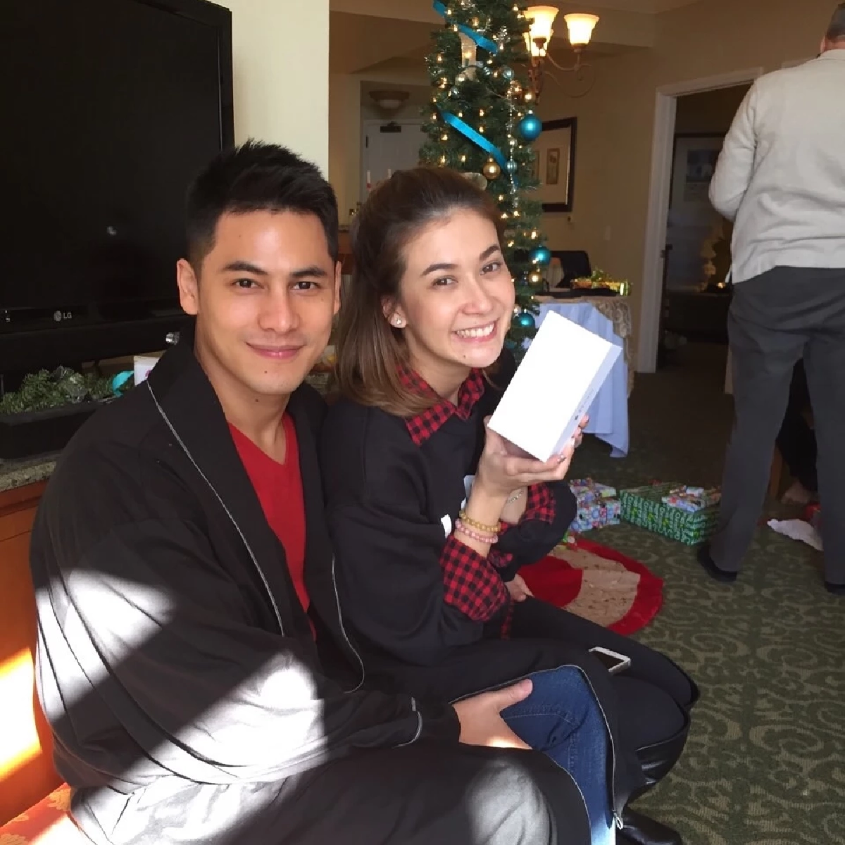 “เอมี่–ซี” เปิดอัลบั้มรักยาวนาน ฉลองวันเกิดวัย 44 ของสามี