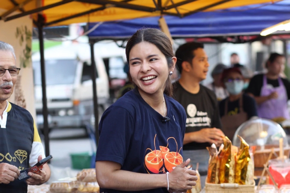 ลิซ่า ภคมน สวนวาทกรรมรักชาติ อย่าใช้ชาติเป็นเครื่องมือหาเสียง