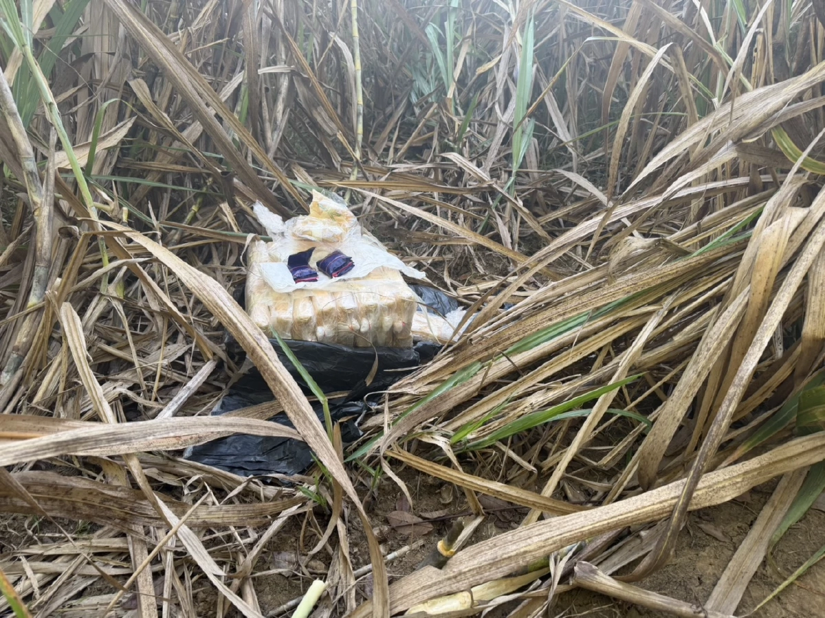 กกล.สุรศักดิ์มนตรีสกัดยานรกล็อตใหญ่! ตรวจยึดยาบ้า 6 แสนเม็ด