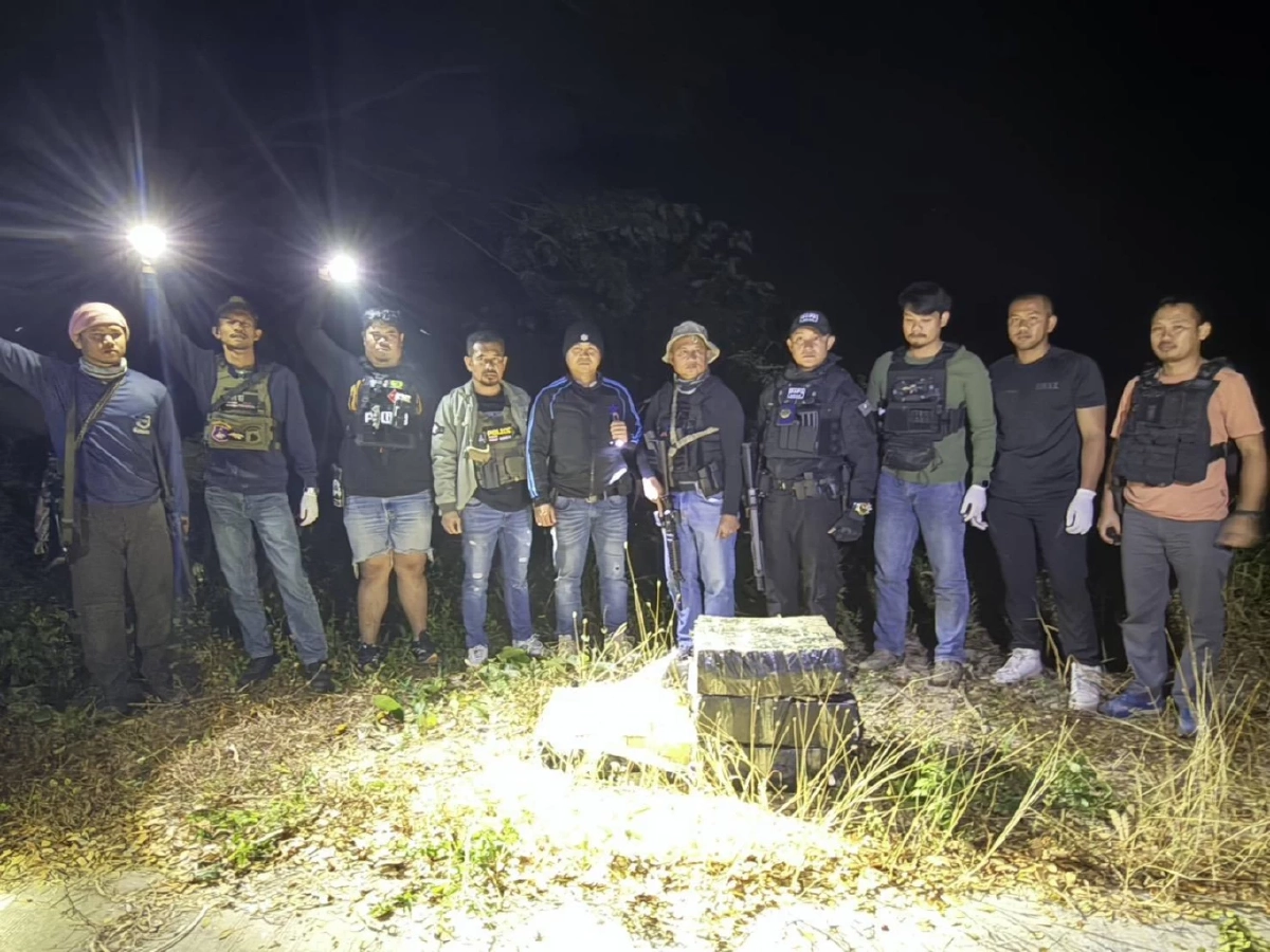 กกล.สุรศักดิ์มนตรี ตรวจยึดเฮโรอีน 400 แท่ง ริมแม่น้ำโขง