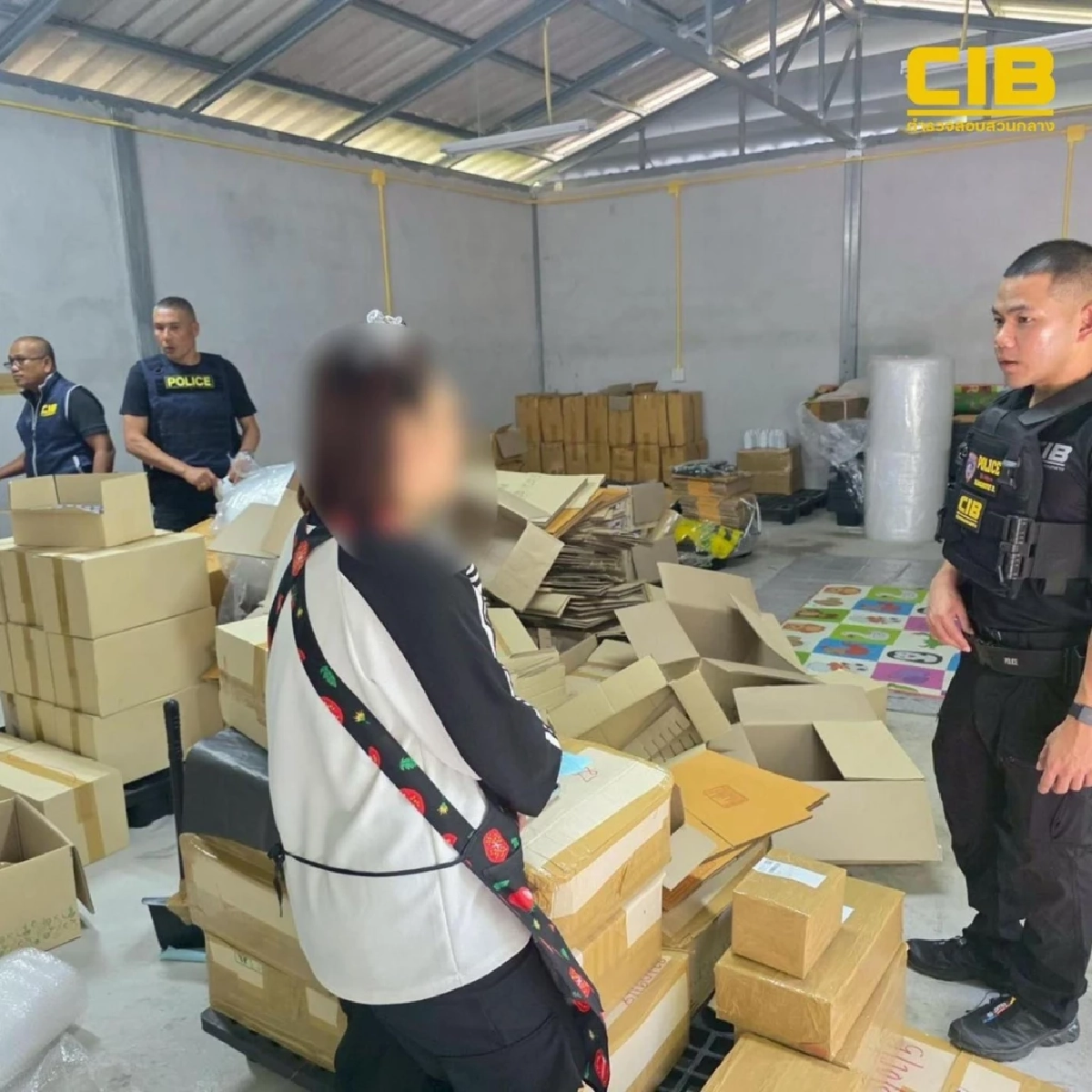 ทลายเครือข่ายโรงงานลอบผลิตยาแก้ไอปลอมรายใหญ่ มูลค่ากว่า 20 ล้าน