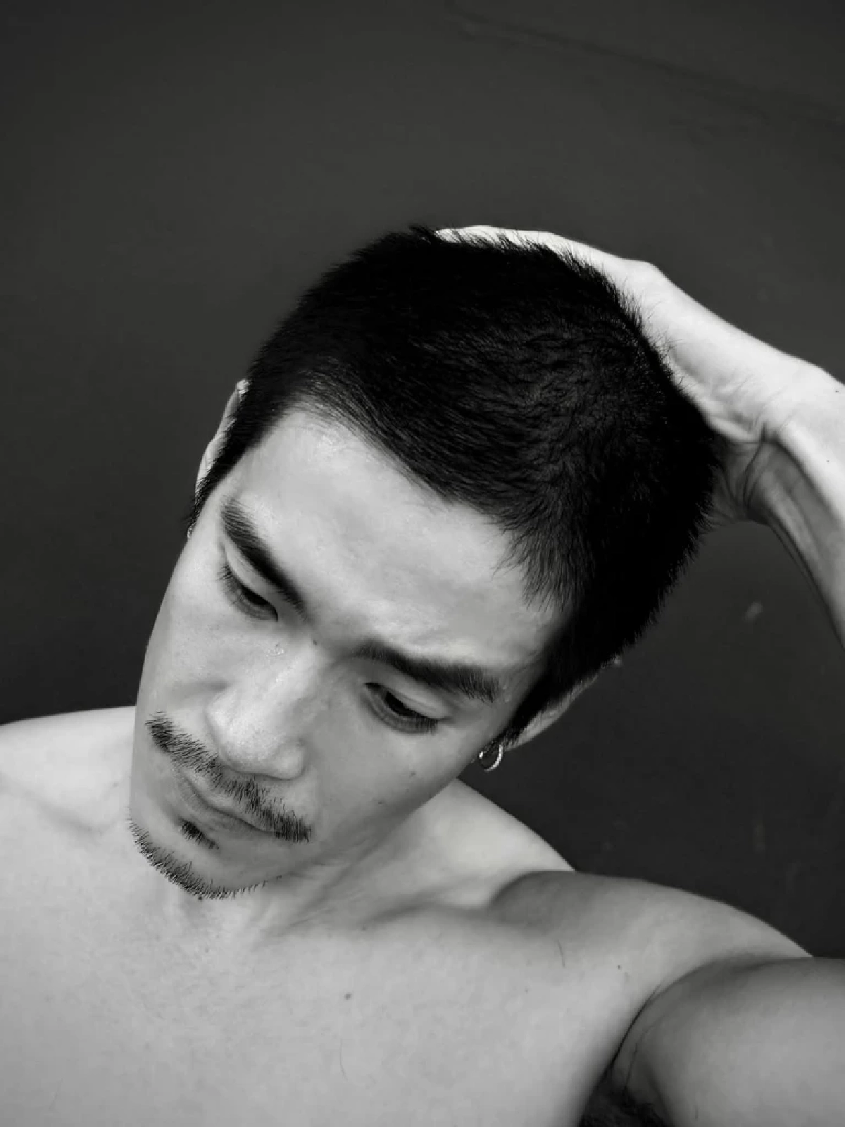  โอ้โหทั้งไทม์ไลน์! “อาเล็ก ธีรเดช” อวดลุคใหม่  หล่อทะลุเลนส์