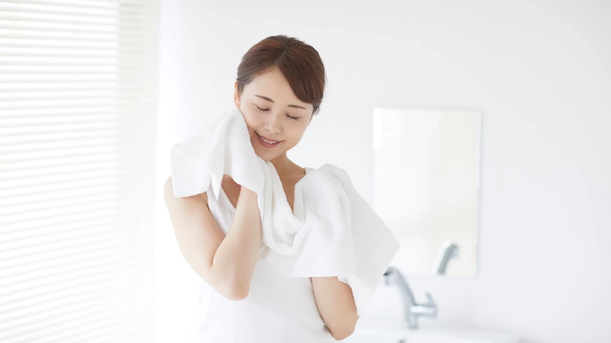 เตือนแรง! ใช้ผ้าเช็ดตัวซ้ำเกิน 3 วัน แบคทีเรียพุ่ง 500%