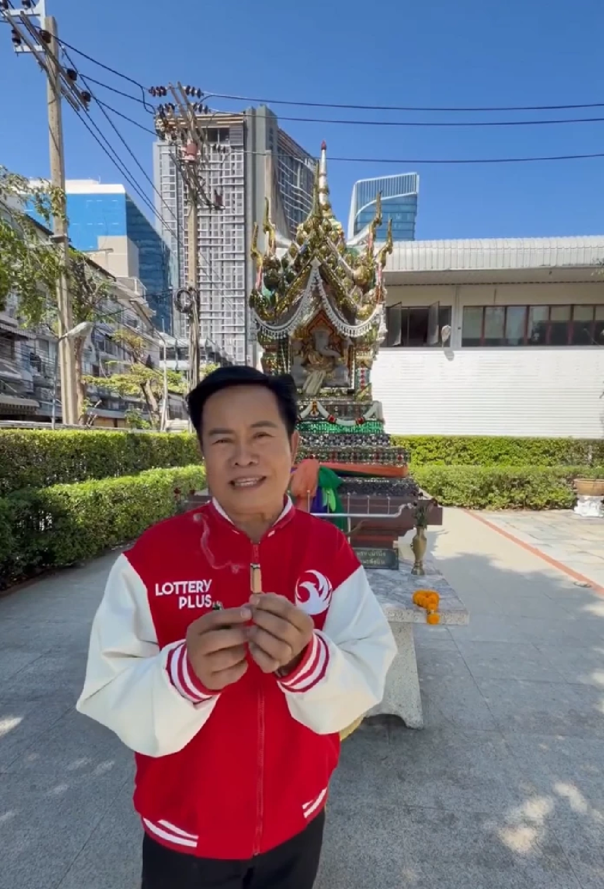 ส่อง มนต์สิทธิ์ คำสร้อย ล้วงจับลูกปิงปอง หยิบได้เลขสวย