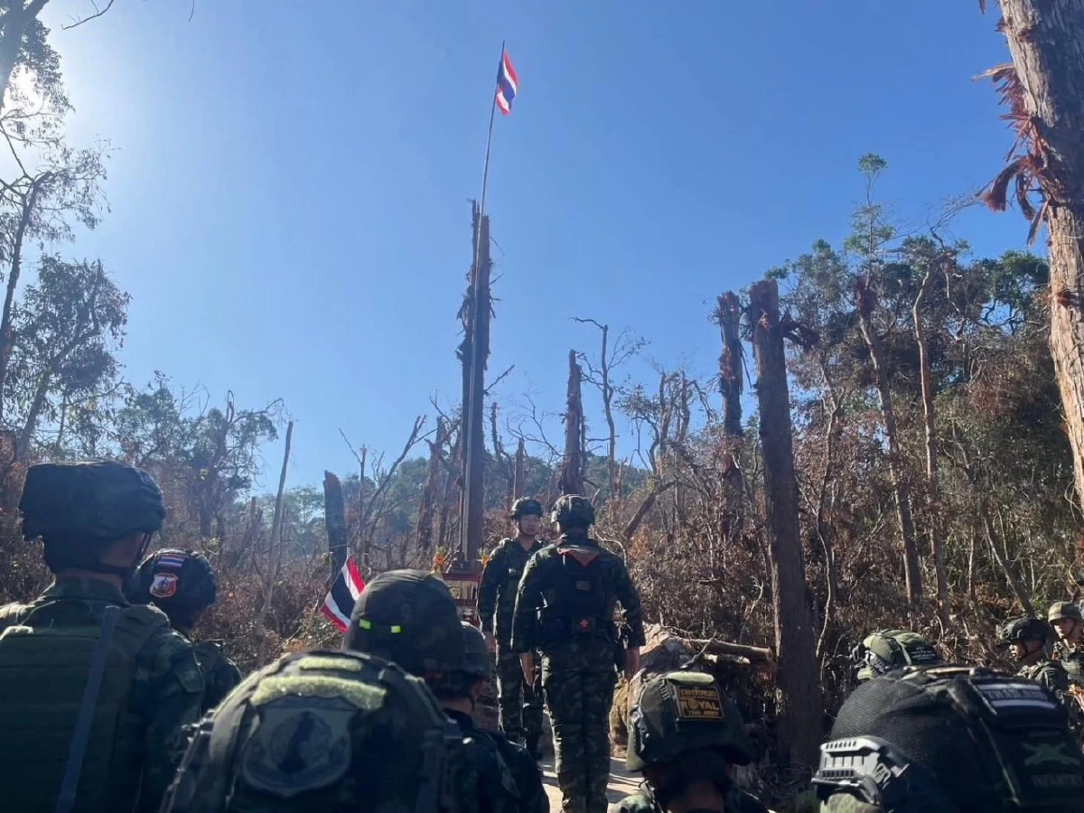 ครั้งหนึ่งในชีวิตทหารกล้า! พัน.ร.12 ประดับยศในสนามรบ