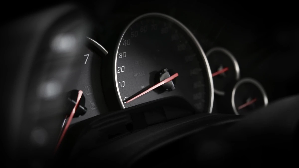 ไม่ต้องไปขนส่ง! ต่อภาษีรถประจำปีผ่านแอป ง่าย ครบ จบในมือถือ