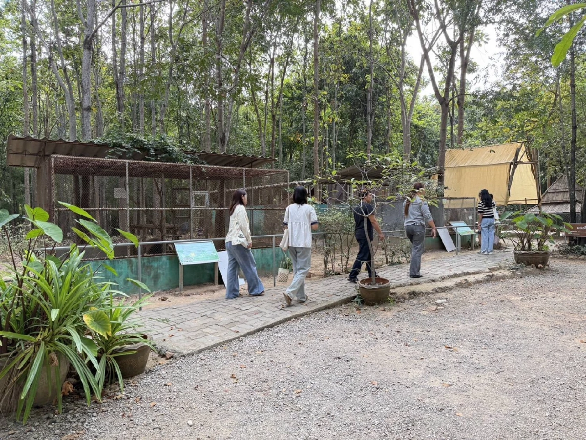 ประชาชนแห่เช็คอินสถานีเพาะเลี้ยงสัตว์ป่าเขาสน จ.ราชบุรี