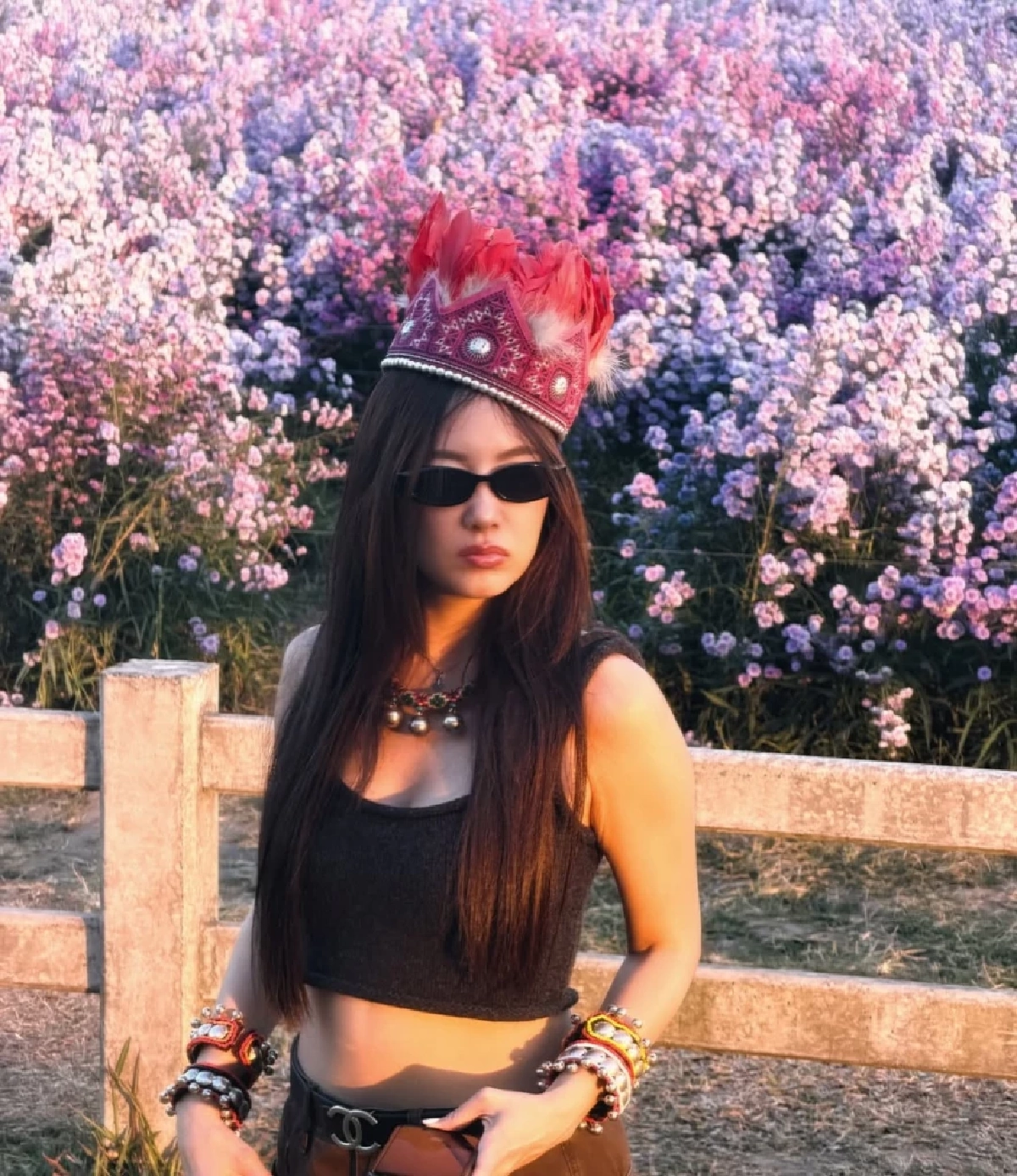 โชว์โมเมนต์คู่กลางไร่ ถูกแซวเหมือนหนุ่มออฟฟิศกับซุปตาร์สาว