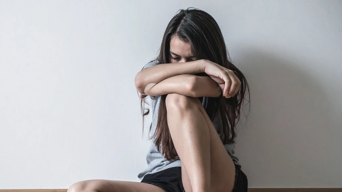  ถ้าฝันเห็นแฟนนอกใจ ใจพังกลางดึก หมายความว่าอย่างไร จริงหรือไม่