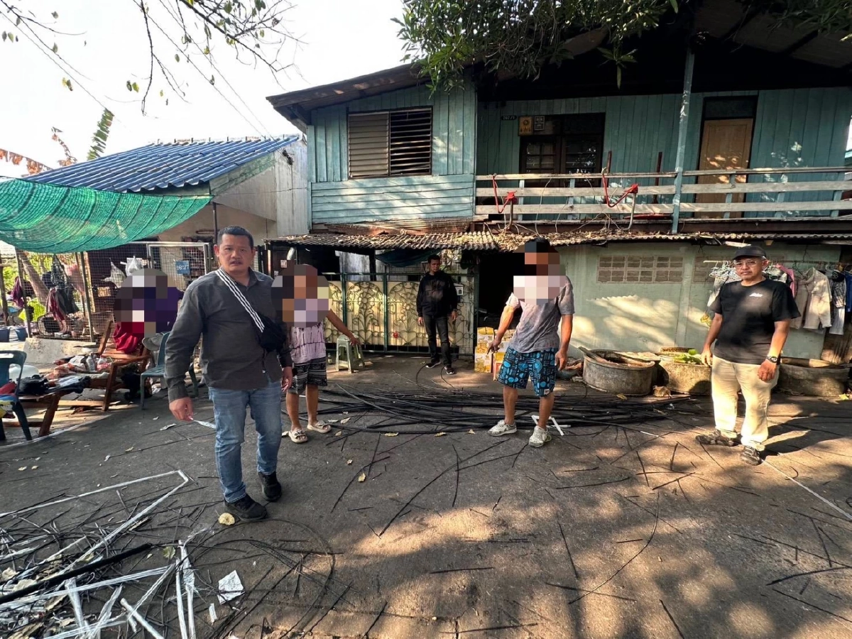 ผัวเมียตระเวนลักสายเคเบิล หาเงินเที่ยวปีใหม่ ตำรวจรวบถึงบ้าน
