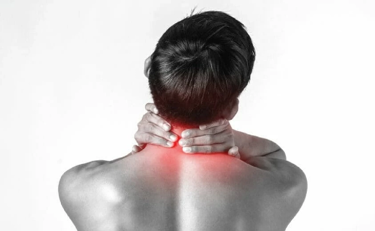 เตือน! ปวดคอบ่อย อย่าชะล่าใจ อาจเป็นสัญญาณเตือนโรคร้าย