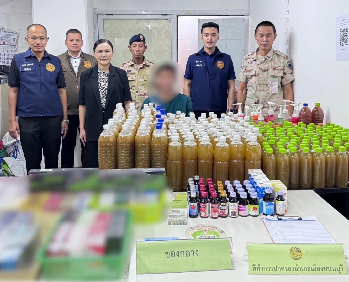 ฝ่ายปกครองเมืองนนทบุรี บุกจับร้านลอบขายน้ำกระท่อมผสมยาแก้ไอ