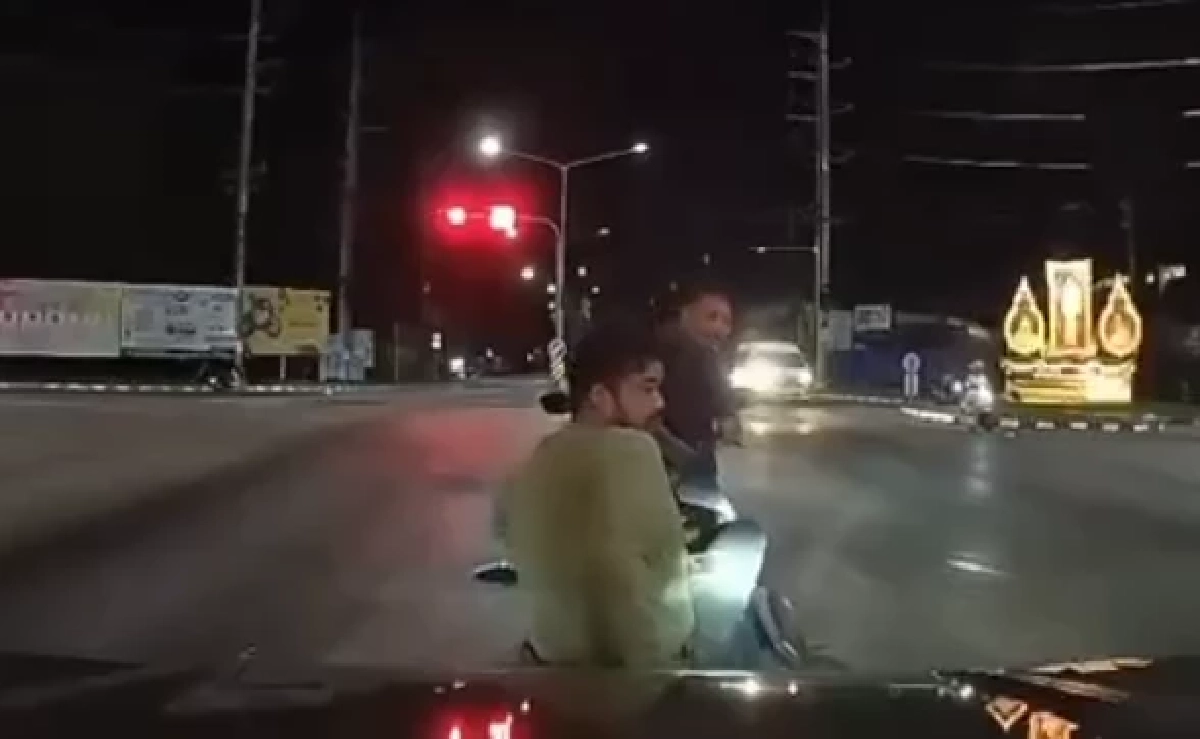 หนุ่มด่าเดือด ถูกชนท้ายกลางถนน ก่อนคดีพลิกแค่คำๆเดียว