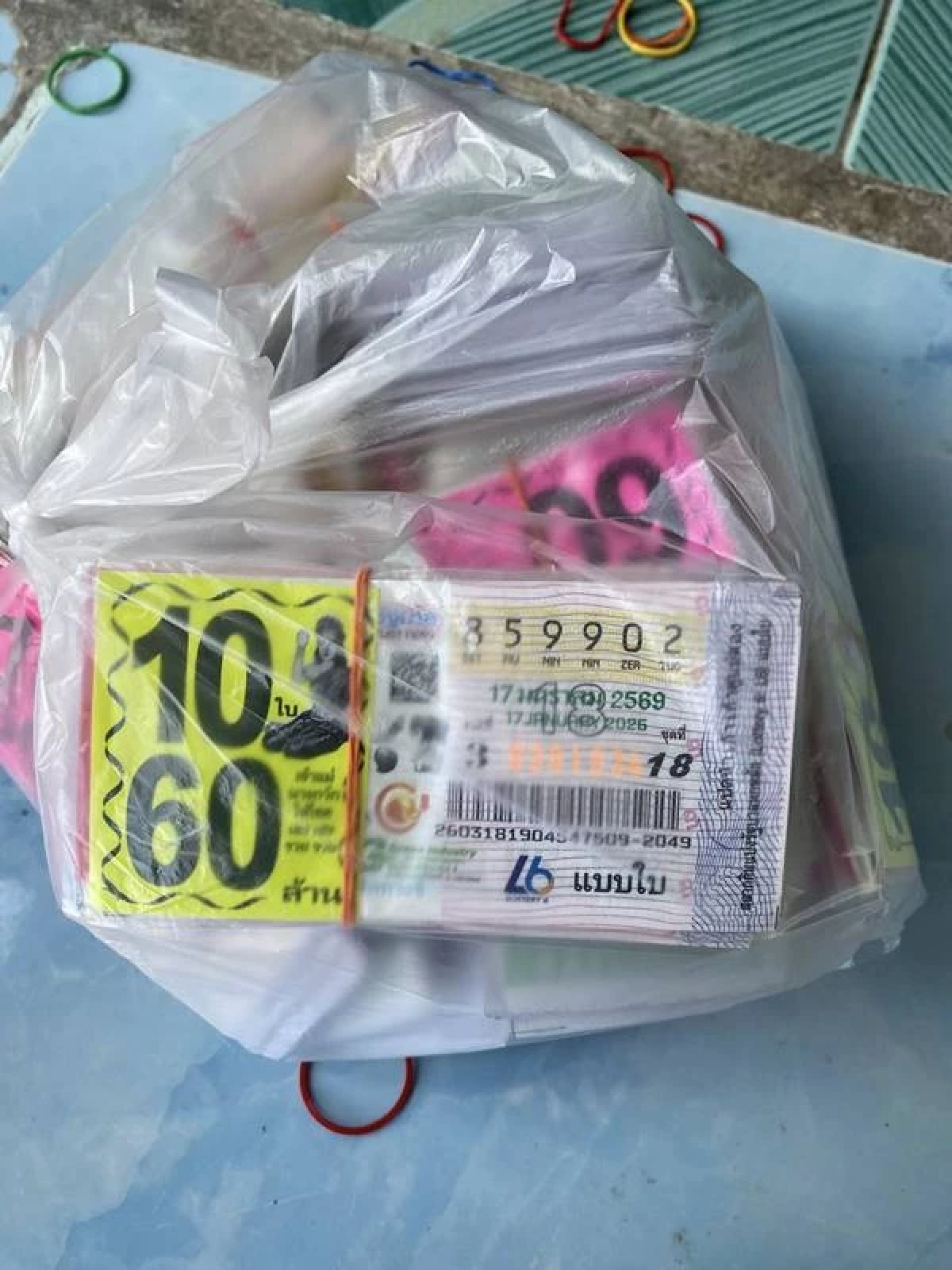 ธรรมดาซะที่ไหน อาชีพ "ลุงสันต์" คนดวงเฮงถูกลอตเตอรี่ 4,850 ใบ