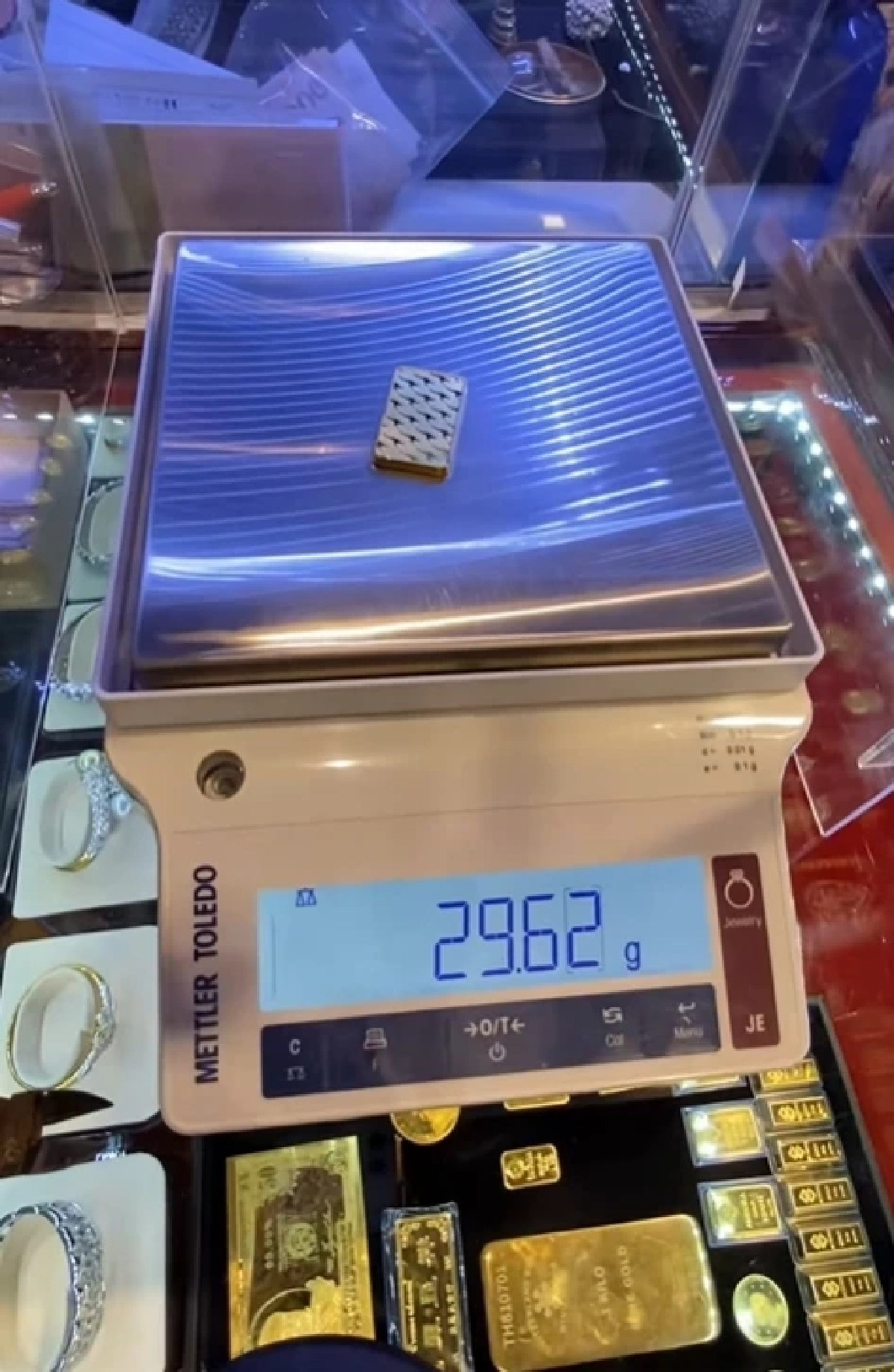 สาวอึ้ง ซื้อทองนับแสน หวังขายให้คุณนะโม รู้ความจริงทำช้ำหนัก