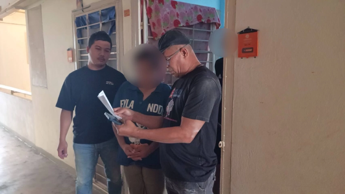 รวบสองแม่บ้านฉกบัตร ATM นายจ้าง แอบกดเงินซ้ำ สูญกว่า 1.6 แสนบาท