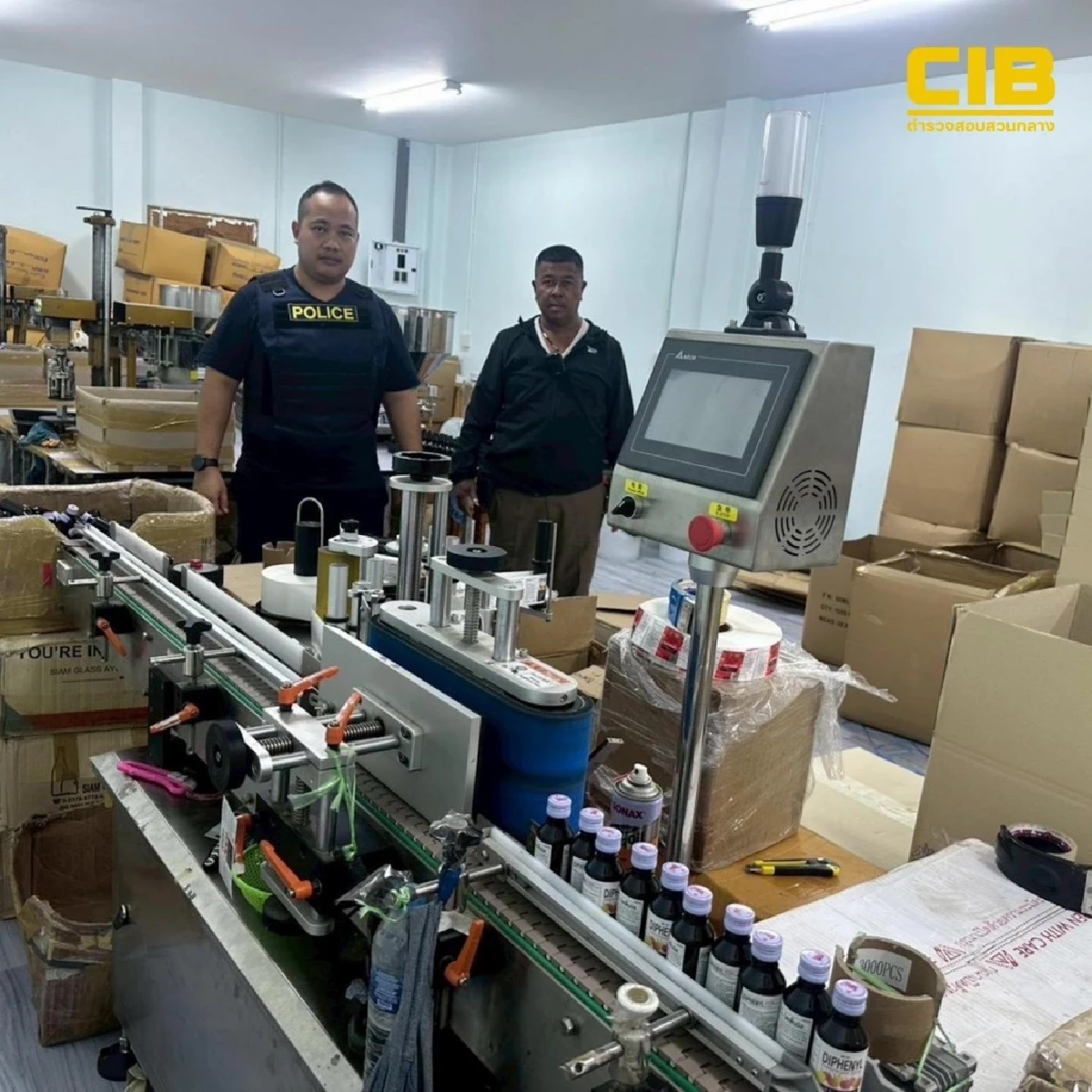 ทลายเครือข่ายโรงงานลอบผลิตยาแก้ไอปลอมรายใหญ่ มูลค่ากว่า 20 ล้าน