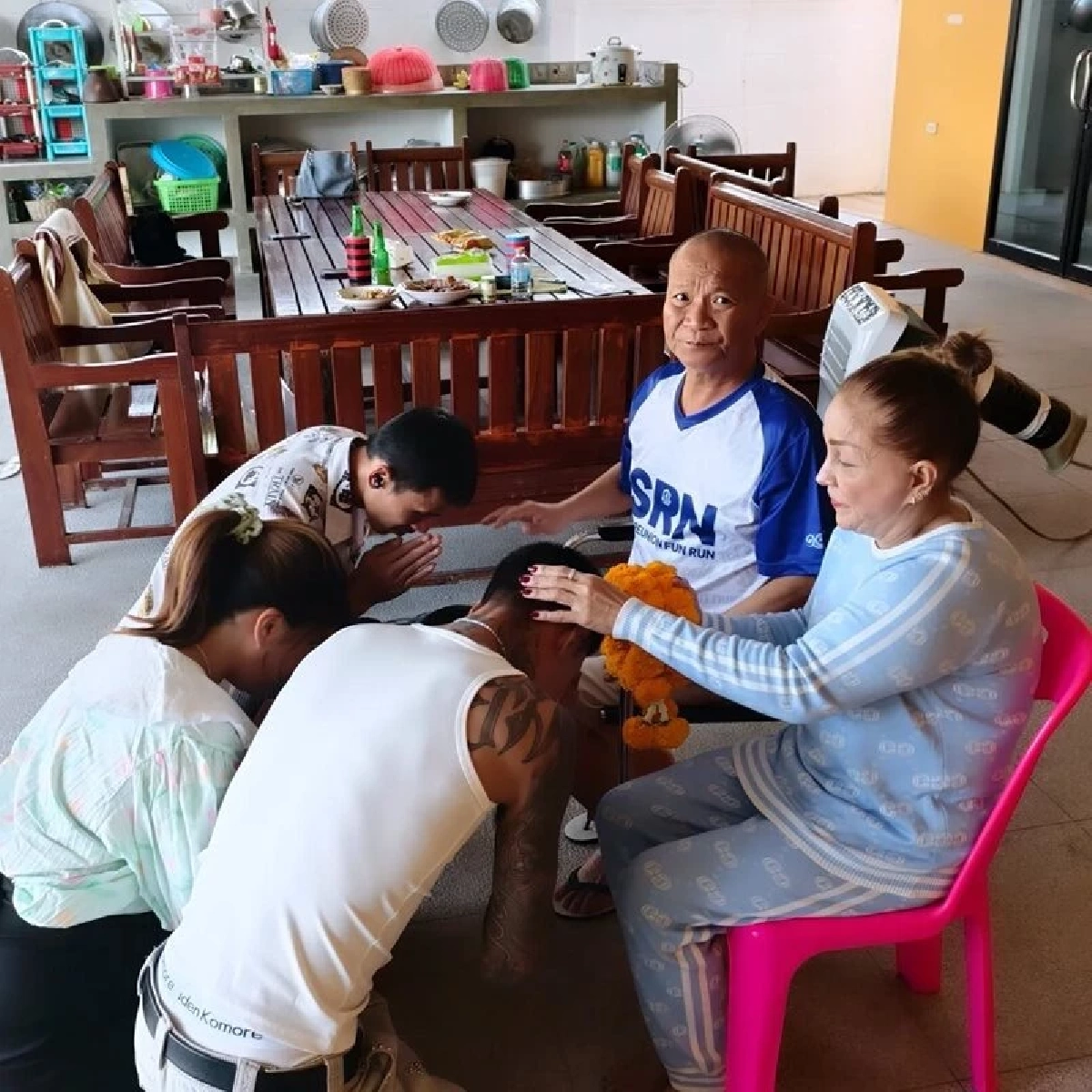 หลายคนเพิ่งรู้ "แบงค์ นักร้องหนุ่ม" เป็นหลานแท้ๆ หม่ำ จ๊กมก