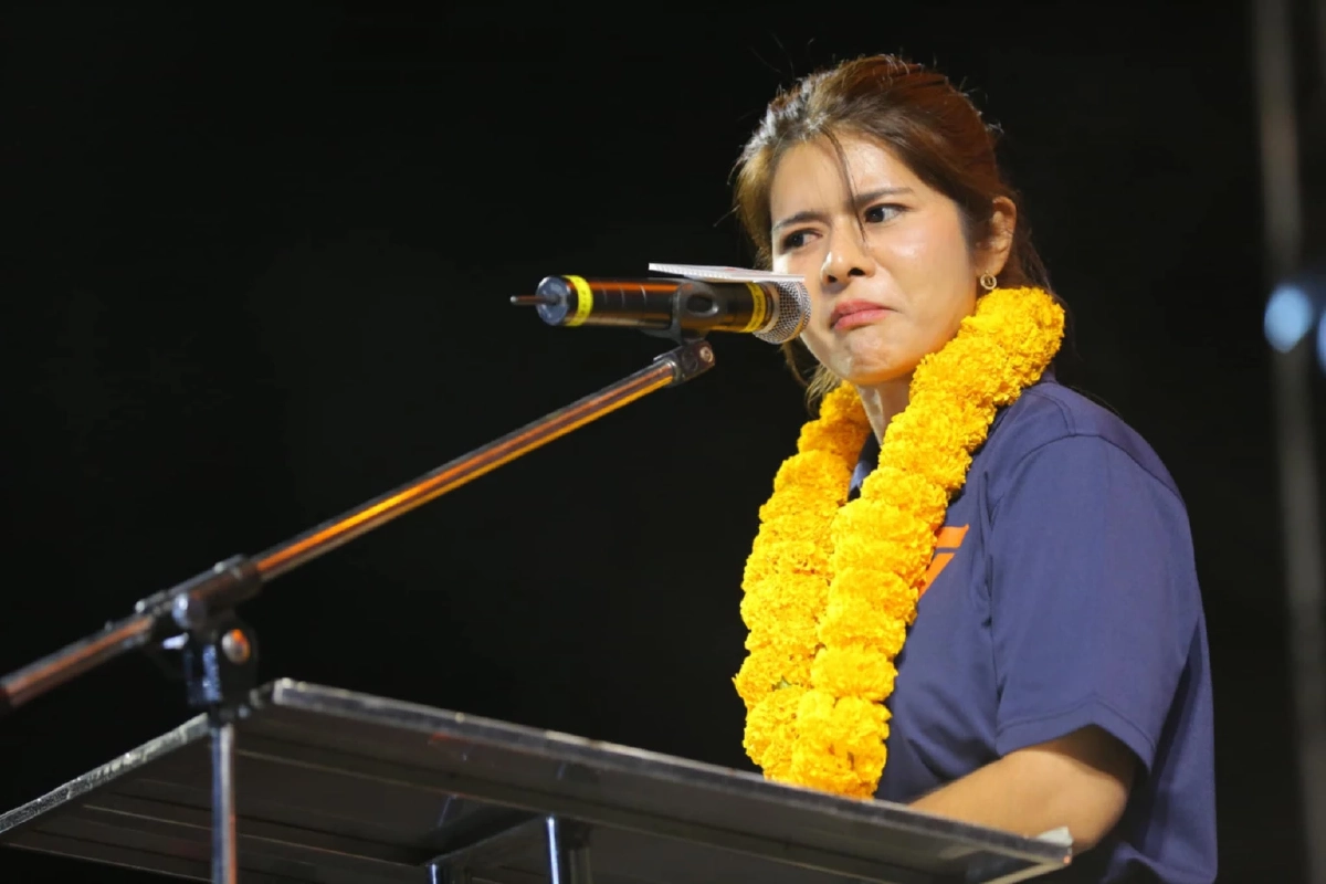 ลิซ่า ภคมน สวนวาทกรรมรักชาติ อย่าใช้ชาติเป็นเครื่องมือหาเสียง