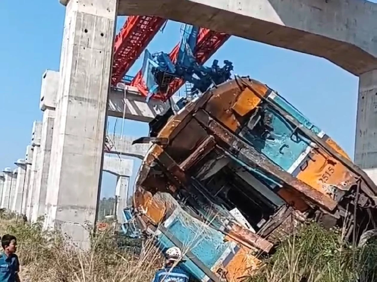 เศร้าใจ คู่รักหญิงไทย หนุ่มเกาหลี ดับในเหตุเครนถล่มทับรถไฟ