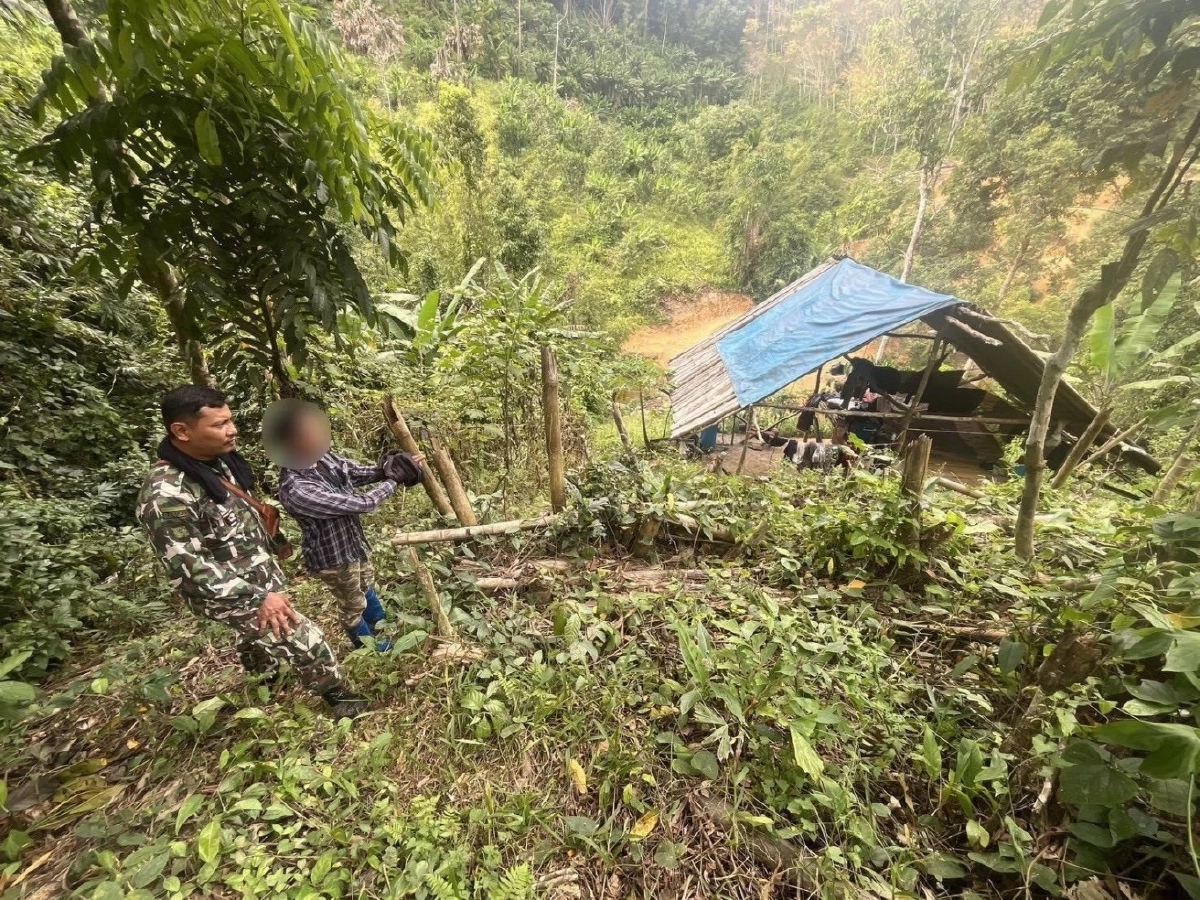 สบอ.3 (เพชรบุรี) ลุยปราบบุกรุกป่า จับ 2 ผู้ต้องหา พบทำผิดซ้ำซาก