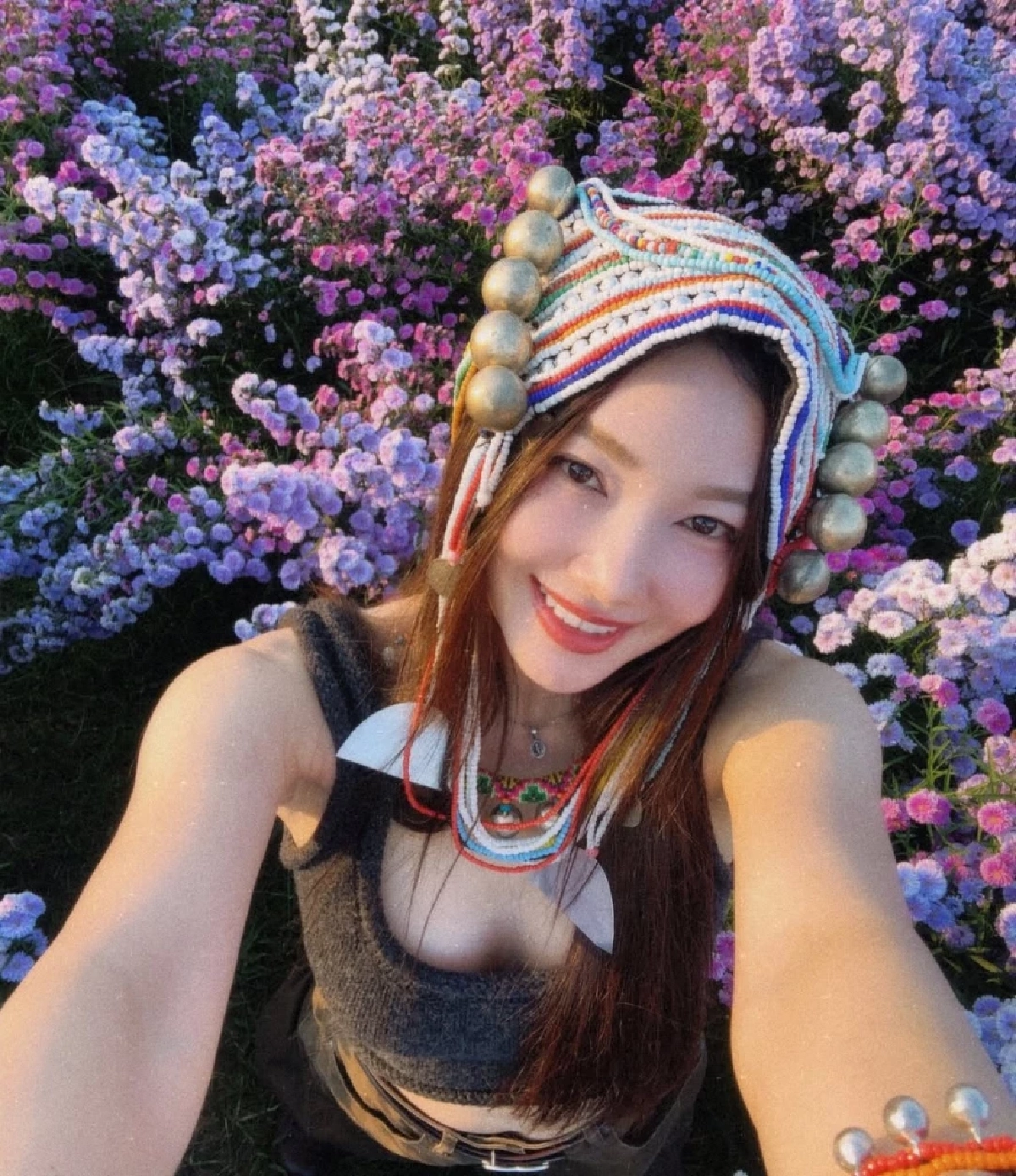 โชว์โมเมนต์คู่กลางไร่ ถูกแซวเหมือนหนุ่มออฟฟิศกับซุปตาร์สาว