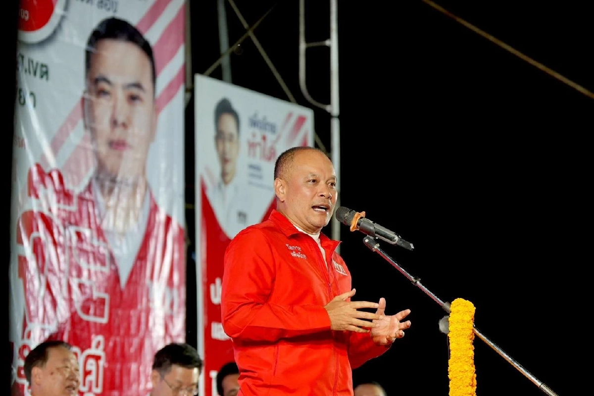 ณัฐวุฒิ เตือนภูมิใจไทย หยุดวาทกรรมรักชาติ เรียกคะแนนเสียง