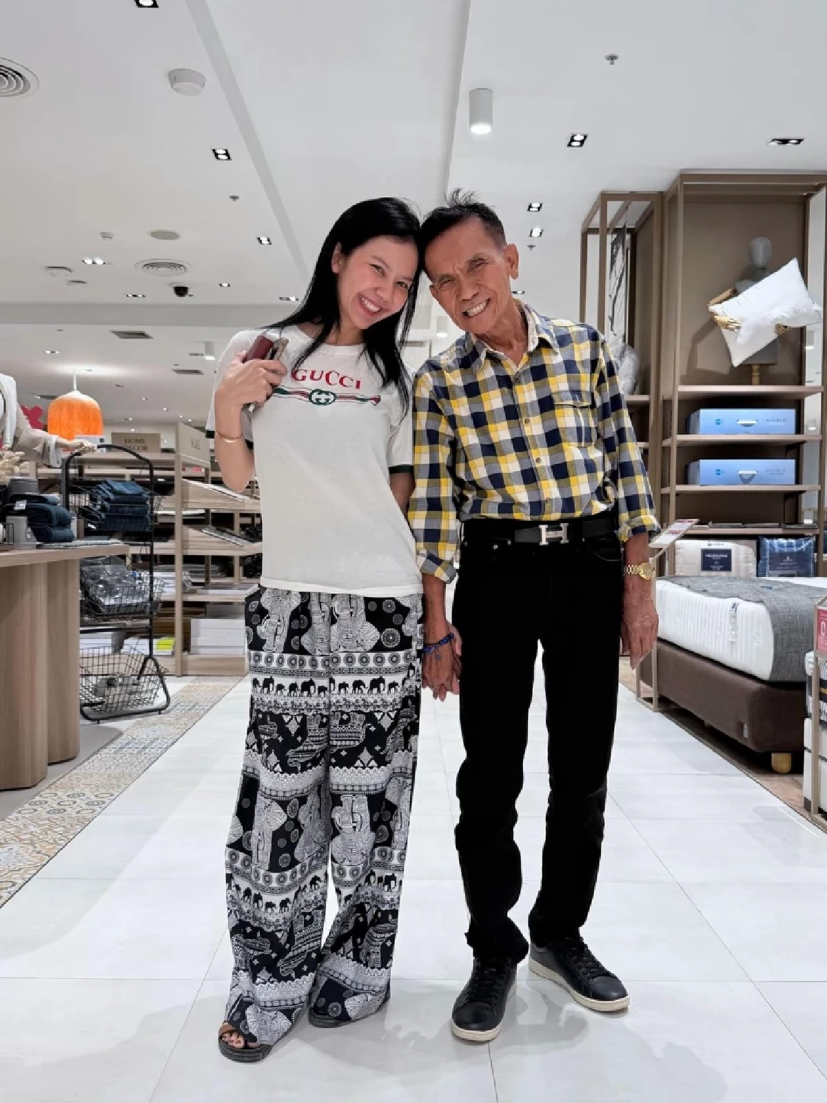 สาวคู่กรณี เผยนาทีเฉี่ยวชนรถจยย. "พ่อจ๊ะ นงผณี" จนเกิดเหตุ