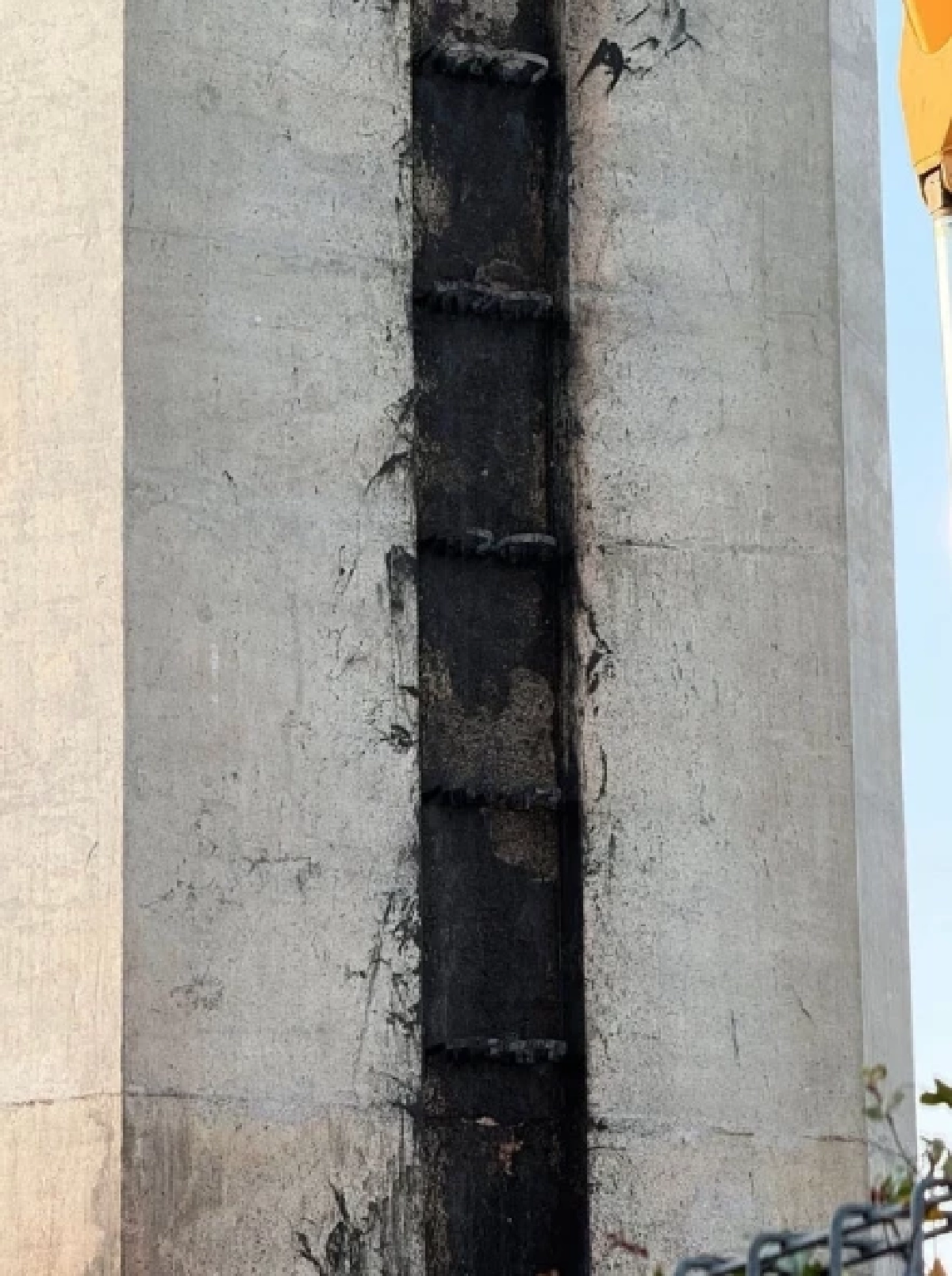 กรมทางหลวงชนบท ชี้แจงความจริง หลังว่อนค่าเสียหายไฟไหม้ตอม่อ สะพานภูมิพล 15 ล้าน