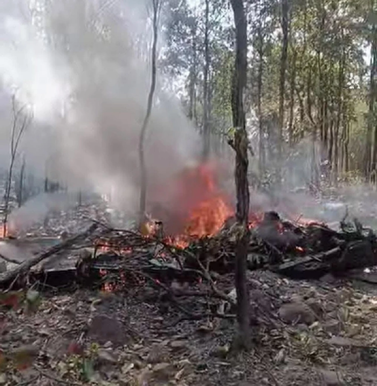 เสียชีวิต 2 ราย เหตุเครื่องบินทหารตกกลางป่า จ.เชียงใหม่