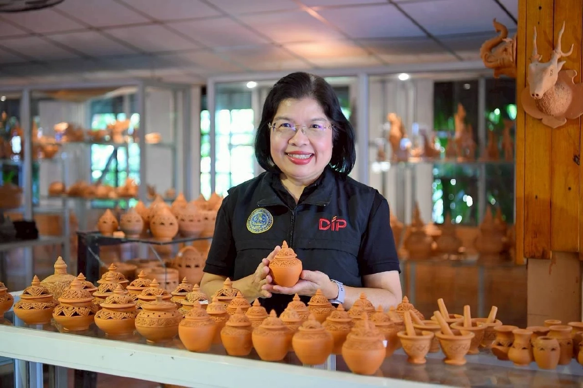 กรมทรัพย์สินทางปัญญา หนุน GI "เครื่องปั้นดินเผาเกาะเกร็ด" ยกระดับแหล่งผลิตงานคราฟต์ฝีมือช่างชุมชน