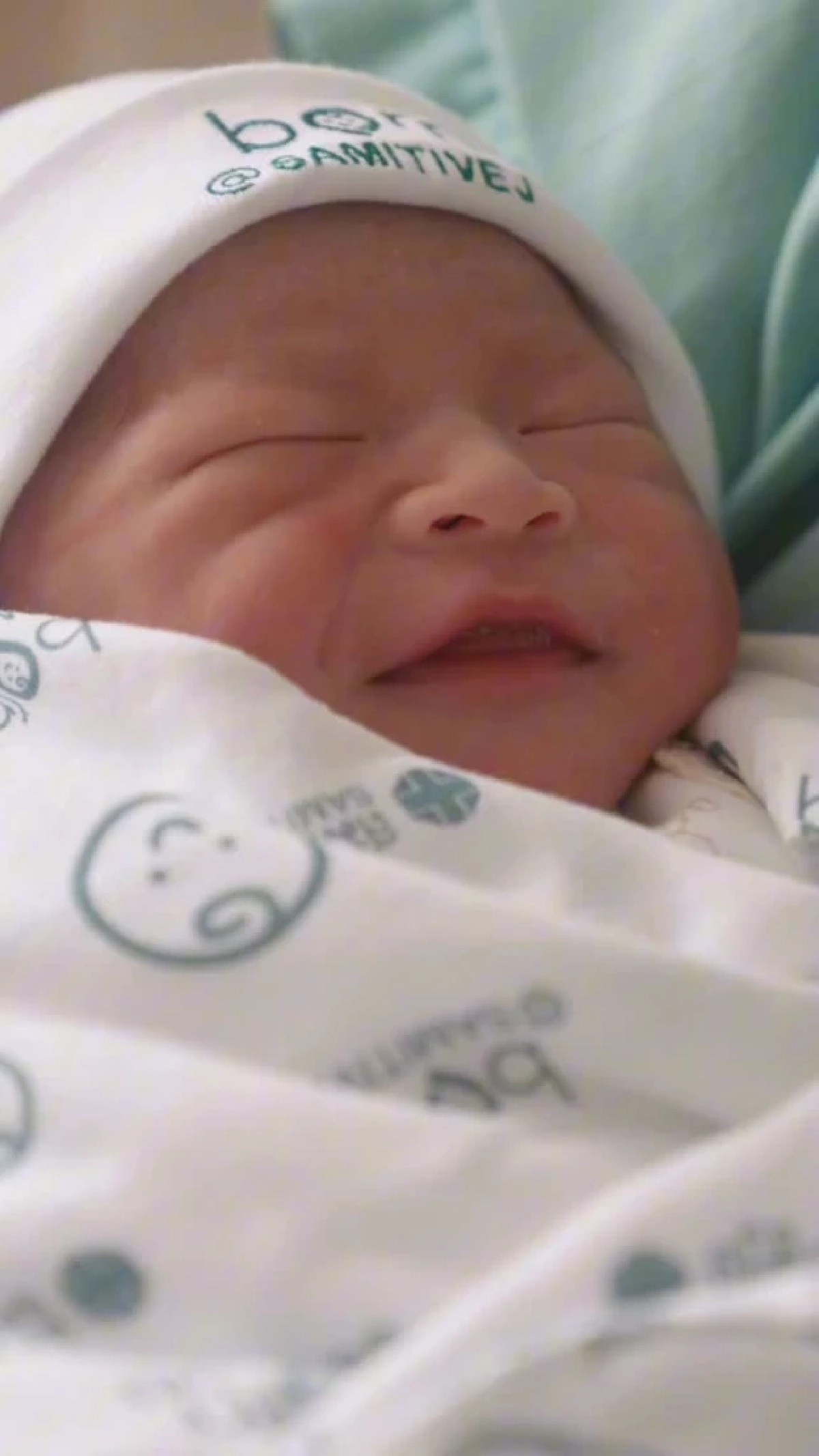 สิ้นสุดการรอคอย   ต้อนรับลูกชาย  เปิดใจวินาทีเห็นหน้าลูก