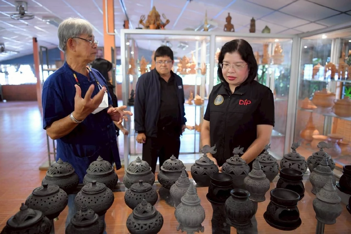 กรมทรัพย์สินทางปัญญา หนุน GI "เครื่องปั้นดินเผาเกาะเกร็ด" ยกระดับแหล่งผลิตงานคราฟต์ฝีมือช่างชุมชน