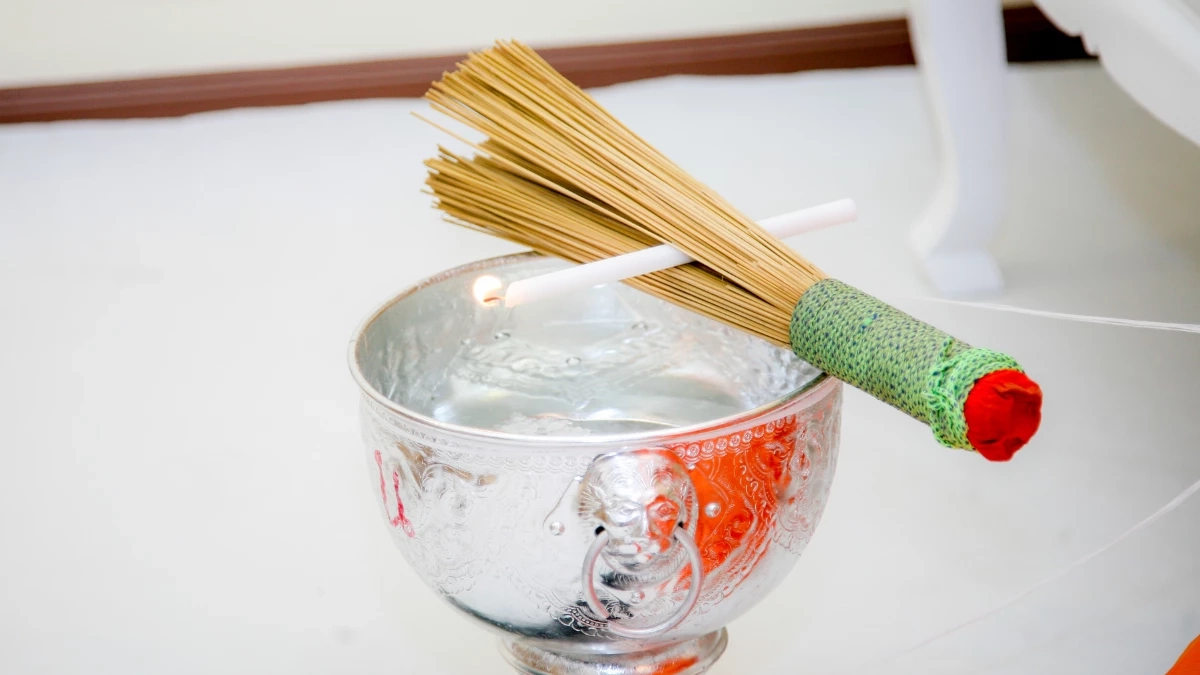 เผยวิธีทำน้ำมนต์โบราณ หลวงปู่เงิน กตสาโร เคยใช้ช่วยญาติโยม