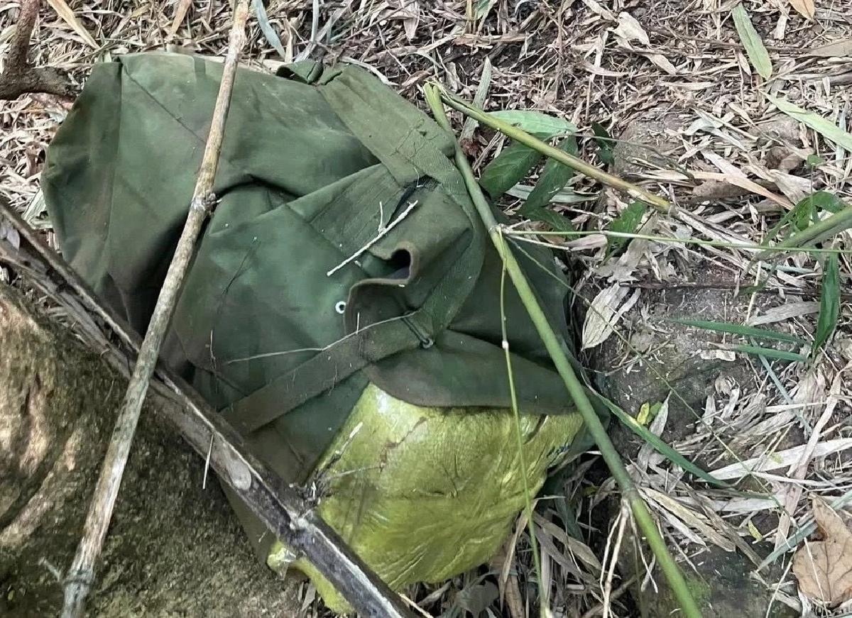 กกล.ผาเมือง ปะทะขบวนการขนยาเสพติดชายแดน ยึดยากว่า 1.3 ล้านเม็ด