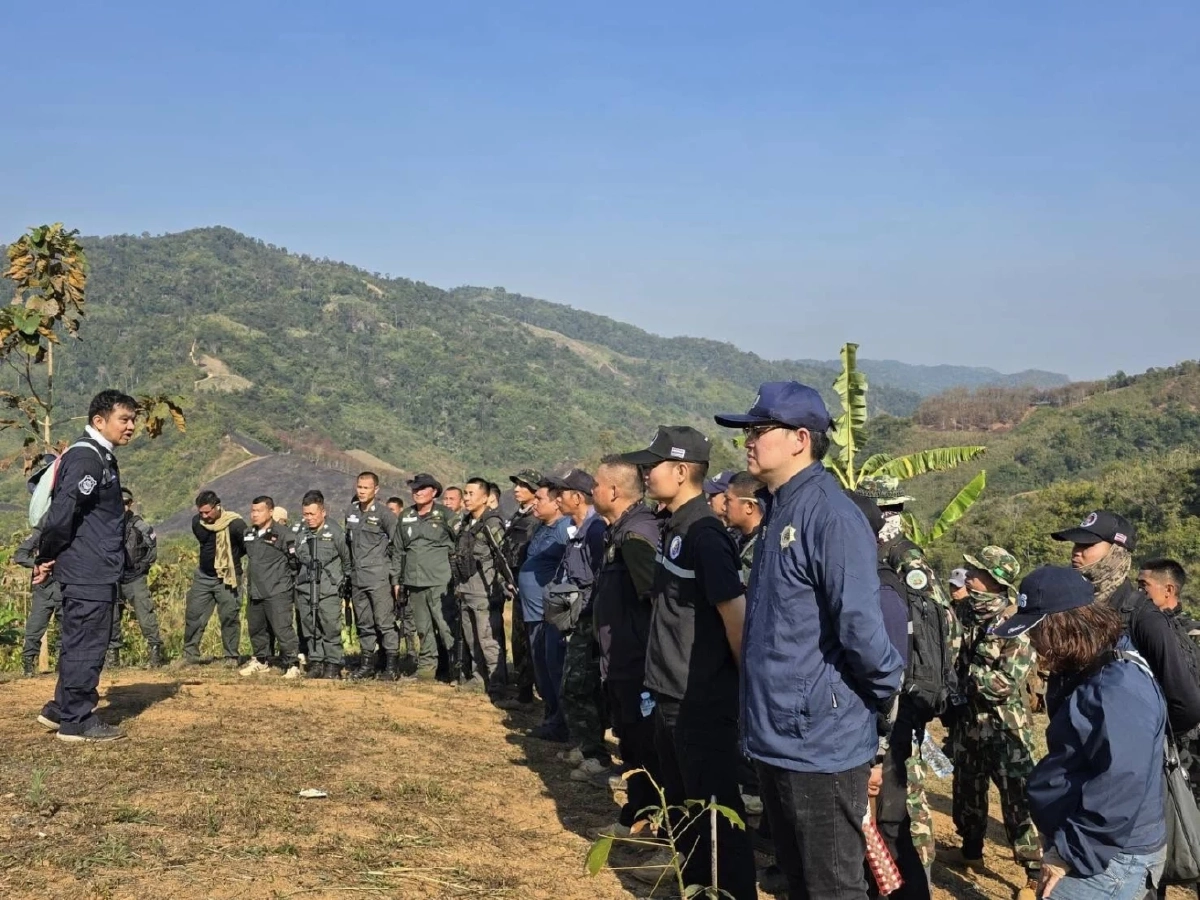 เปิดปฏิบัติการลุยอุทยานปง! สนธิกำลัง 60 นาย บุกทำลายไร่ฝิ่น